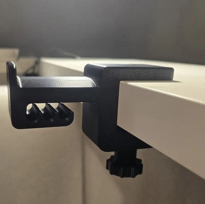 Soporte para auriculares para juegos Soporte para colgar universal negro debajo del escritorio Organizador Foto 1 de 4