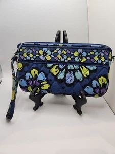 Vera Bradley Handgelenktasche in Indigo Pop Muster gesteppt Kartenfächer Reißverschluss 7,5"x4" - Bild 1 von 3