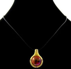 Collar Colgante 16-20" Chico's Boho Rojo Estrás Tono Dorado Cordón Negro - Imagen 1 de 4