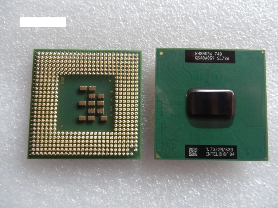 CPU INTEL PENTIUM M740  SL7SA PROCESSORE  SOCKET mPG478C  1.73 GHZ 2MB / 533 - Immagine 1 di 1