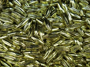 Cuentas de espagueti de plástico dorado retorcido 25 g hágalo usted mismo espaciadores de joyería - Imagen 1 de 2