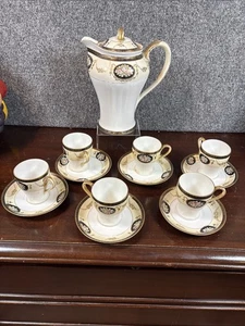 Nortake~N878~Juego de Ollas de Chocolate Antiguas, Tazas Demitasse (6) y Platillos (6) - Imagen 1 de 11