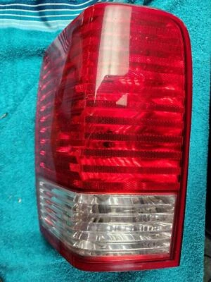 Conjunto de luz trasera izquierda para conductor Chrysler Aspen 2007-2009 Foto 1 de 2