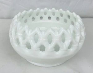 Vintage 1940’s Westmoreland Milk Glass Doric Rose Bowl Dish 6" Lacy Lattice Edge - Picture 1 of 8