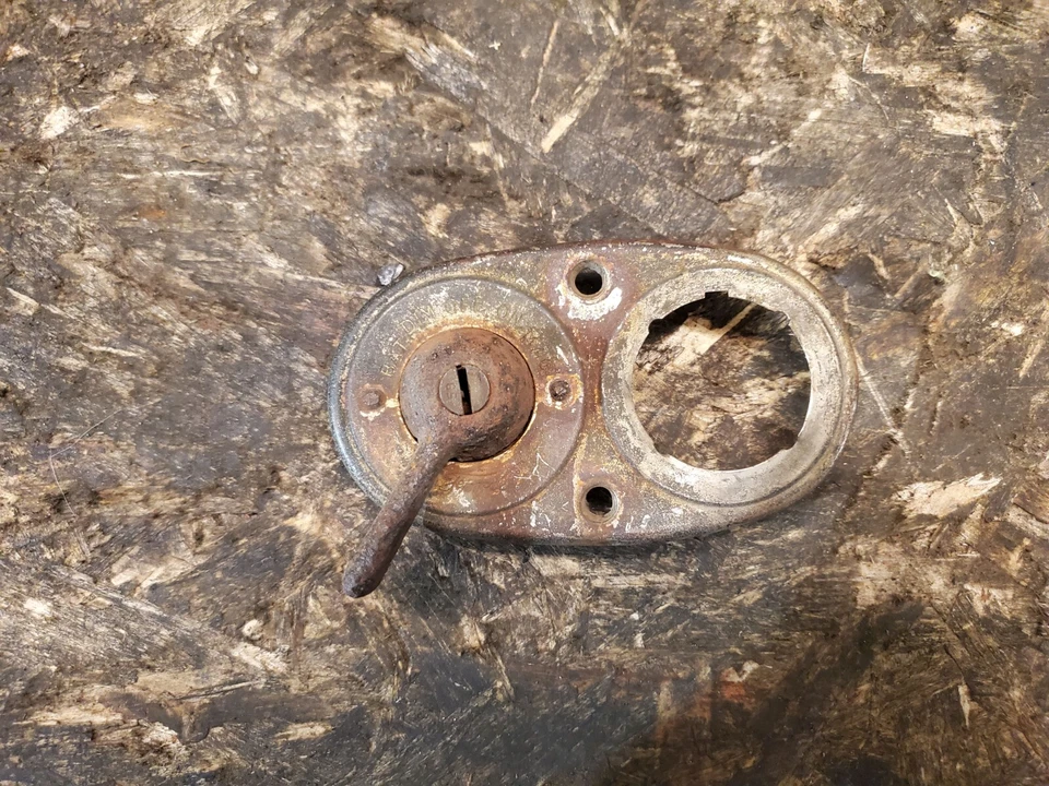 Placa de tablero Ford Modelo T 1926-1927 con interruptor Foto 1 de 4