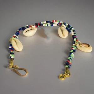 6 inch seed bead shell bracelet petite - Picture 1 of 3