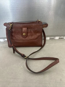 FRYE Brown Leather Lucy Wristlet Clutch Crossbody - Removable Strap Purse - Picture 1 of 9
