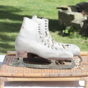 Ancienne paire de patins à glace R.CARRION France - Picture 1 of 9