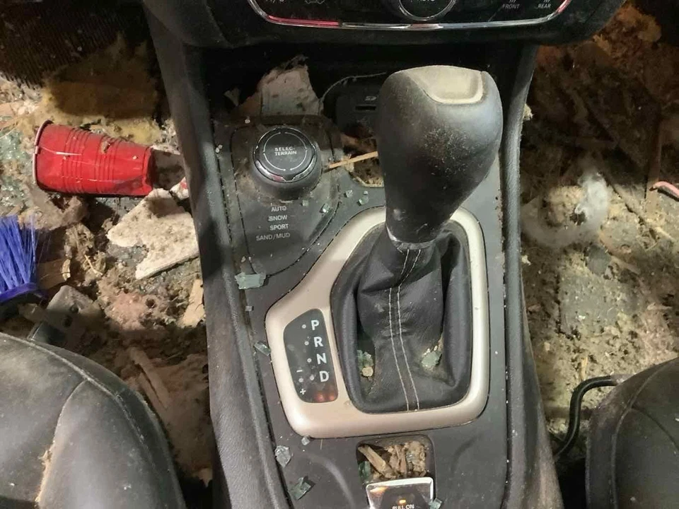 Used Fuel Injection Air Flow Meter fits: 2017 Jeep Cherokee 6.4 Grade A Foto 1 de 4