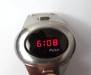 VINTAGE RARE 1970 WOMENS PULSAR LED WRISTWATCH #549515 - Picture 1 of 8