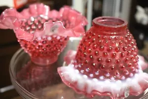 2 tonos de lámpara rosa arándano con volantes opalescentes de colección Fenton Hobnail (Juego 1) - Imagen 1 de 10