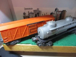(2) VINTAGE LIONEL O GAUGE FREIGHT CARS-#3656 CATTLE CAR & 2 DOME SUNOCO TANKER - Picture 1 of 3