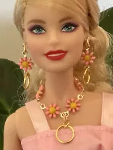 Handmade Barbie Gold Mod Pink Daisy Flower Earrings And Necklace Set - Picture 1 of 2
