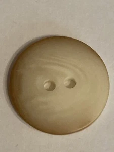 32L / 20mm Horn Effect Smartie Shaped Polyester Button Pack Of 20 - Picture 1 of 3