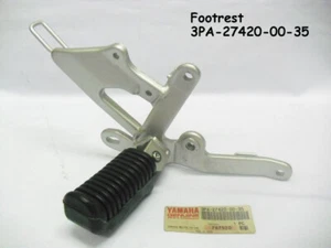 Yamaha TZR125 Front Footrest R Assy NOS TZR 125 Foot Peg Hanger OEM 3PA-27420-00 - Picture 1 of 4