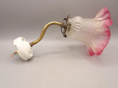 Applique ou Lampe ancienne en laiton,porcelaine,tulipe rouge.XIX°.Col de cygne - Photo 1/4