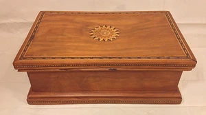 Vintage Inlaid Humidor Walnut Case Lined Interior Star Inlay Piece on Top - Picture 1 of 11