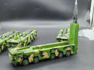 Modelo de vehículo de lanzamiento de misiles Lanzador de misiles chino DF-17 1/72 terminado - Imagen 1 de 6