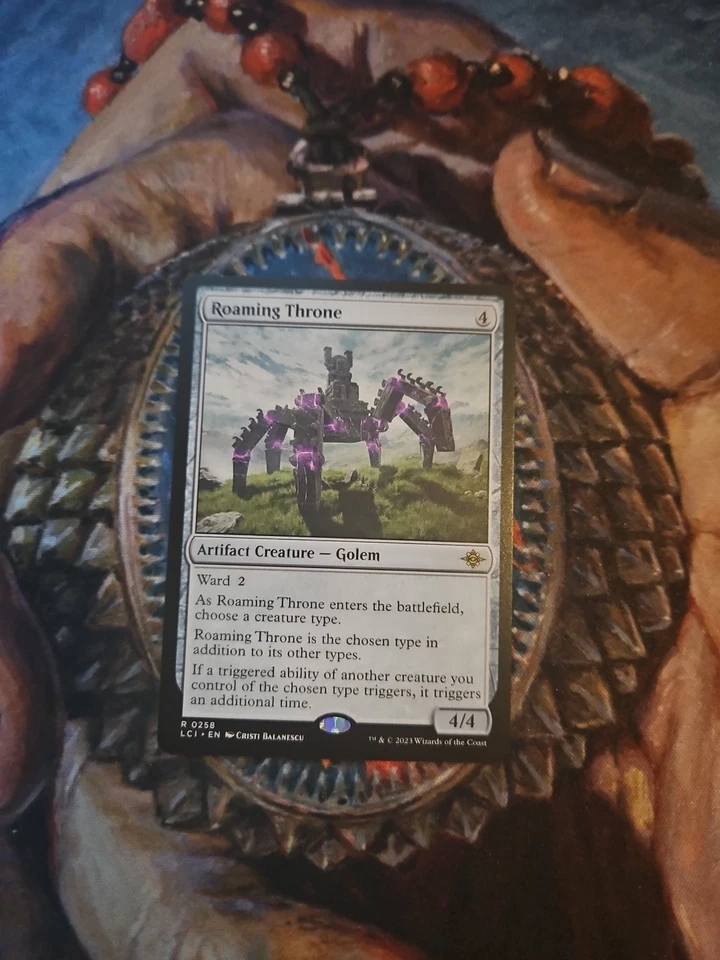 Roaming Throne The Lost Caverns of Ixalan Regular - Image 1 of 1