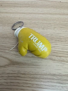 TRUMP'S Casino Hotel Keyring Atlantic City NJ-mini Boxing Glove keyring Yellow - Picture 1 of 3
