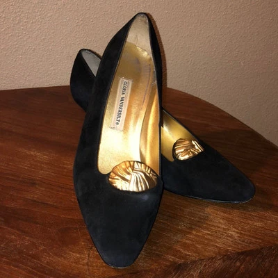 Gloria Vanderbilt Vintage Preppy Glam Academia Note Vintage Black Gold Heels 9 - Imagem 1 de 4