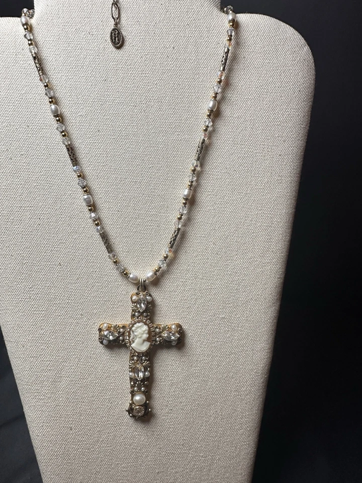 Collar Cruz Camafeo Michal Golán Foto 1 de 4