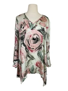 Cha Cha Vente Damen Satin Blumen Glockenärmel Kunst zu tragen Tunika Bluse 3X - Bild 1 von 8