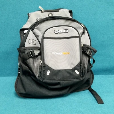 Mochila OGIO negra/gris con funda acolchada para portátil excelente estado  Foto 1 de 4