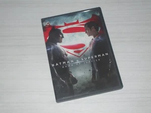 Batman v Superman (DVD) - Foto 1 di 1