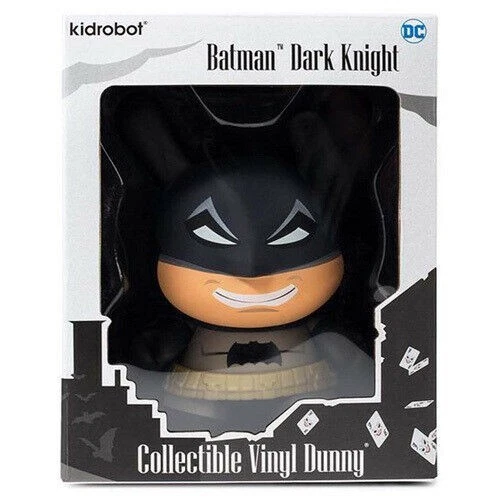 Kidrobot: DC Comics Batman The Dark Knight Dunny 13 cm Neu/OVP - Bild 1 von 3