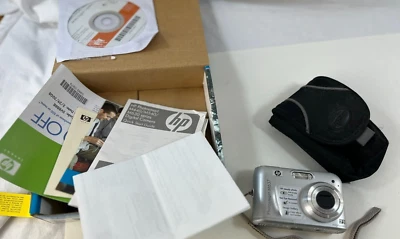 HP PHOTOSMART M637 Digital Camera 7.2 MP w/5.9Mm-17.7Mm Lens,Wrist Band, WORKING - Image 1 of 4