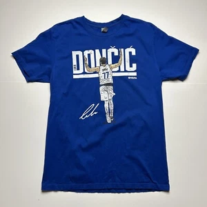 Luka Doncic T-Shirt Dallas Mavericks Grafik blau NBA Basketball Gr. L - Bild 1 von 4