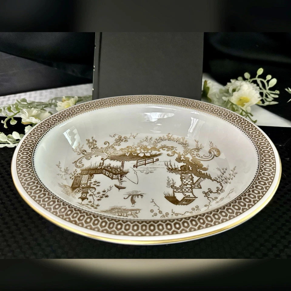 Cuenco ovalado para servir verduras Spode's Garden by Spode con borde de panal 9" Foto 1 de 4