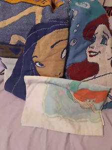 Vintage Beacon Disney The Little Mermaid & Pocahontas Woven Ariel Throw 50”x 60” - Picture 1 of 24