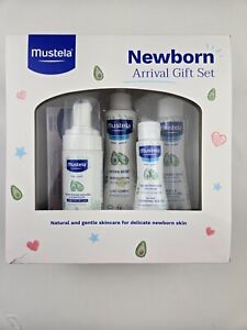 Mustela Newborn Arrival Gift Set - Baby Skincare & Bath Time Essentials - Natura