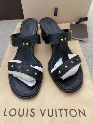 LOUIS VUITTON SANDALIA TACONES PUNTERA ABIERTA CUERO NEGRO DORADO: Talla 36.5, Usado Foto 1 de 4