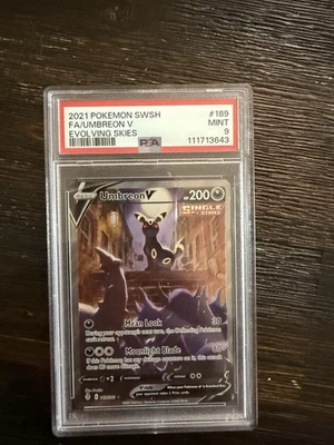 Umbreon V (Alternate Full Art) 189/203 SWSH07: Evolving Skies Pokemon PSA 9 - Image 1 of 3