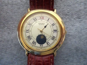 VINTAGE SEIKO MOON PHASE MENS WATCH 6F22-6059- NEW ENERGIZER BATTERY/RUNS GREAT - Picture 1 of 21