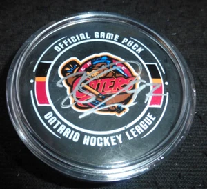 CONNOR MCDAVID OHL SIGNED HOCKEY PUCK ERIE OTTERS AUTO UDA - Picture 1 of 5
