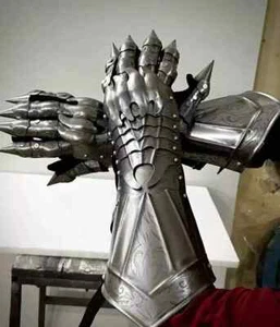 Medieval Nazgul Steel Armor Costume Gothic Faire Pair King gauntlets Gloves Gift - Foto 1 di 3