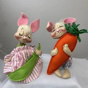 Vintage Annalee Easter Bunny Couple Peapod Carrot Pink Blue 1993 Made In USA - Picture 1 of 12