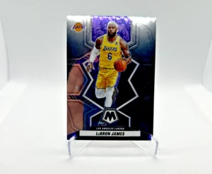 LeBron James - 2021-22 Panini Mosaic #146 - Los Angeles Lakers - Imagen 1 de 2
