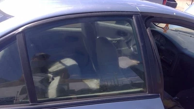 2000-2002 Saturn Sl1 Sedan Passageiro Lateral Direita Porta Janela Vidro OEM Traseiro - Imagem 1 de 4