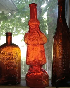 VINTAGE RED GLASS SANTA CLAUS FIGURAL BOTTLE CHRISTMAS DECOR BOTTLE PRETTY! - Picture 1 of 9
