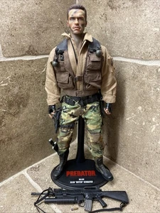 Hot Toys 1/6 PREDATOR Major Alan DUTCH Schaefer Actionfigur MMS72 SELTEN! - Bild 1 von 9