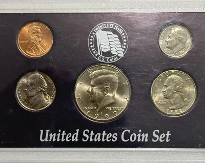 1993  (5) coin us  set in platstic display case By 25 Years - Image 1 of 4