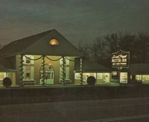 c1960s Lord Paget Motor Inn Williamsburg Virginia night view postcard C49 - Picture 1 of 3