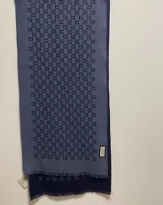 Bufanda Gucci Lana Monograma Azul Marino 175cm x 33cm. - Imagen 1 de 6