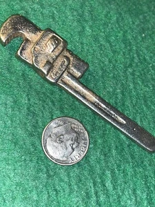 VINTAGE MINIATURE TOY FIXED ADJUSTABLE WRENCH TOOL 3 INCHES LONG MADE OF METAL - Picture 1 of 3