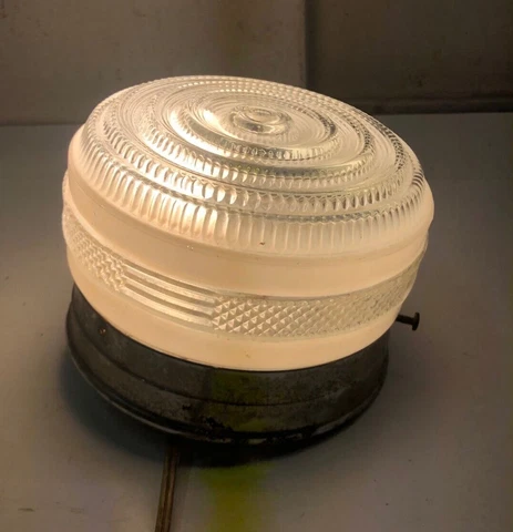 VINTAGE MCM KITCHEN PORCH HALLWAY LIGHT FIXTURE W/ FROSTED & CLEAR SHADE 6" Cover